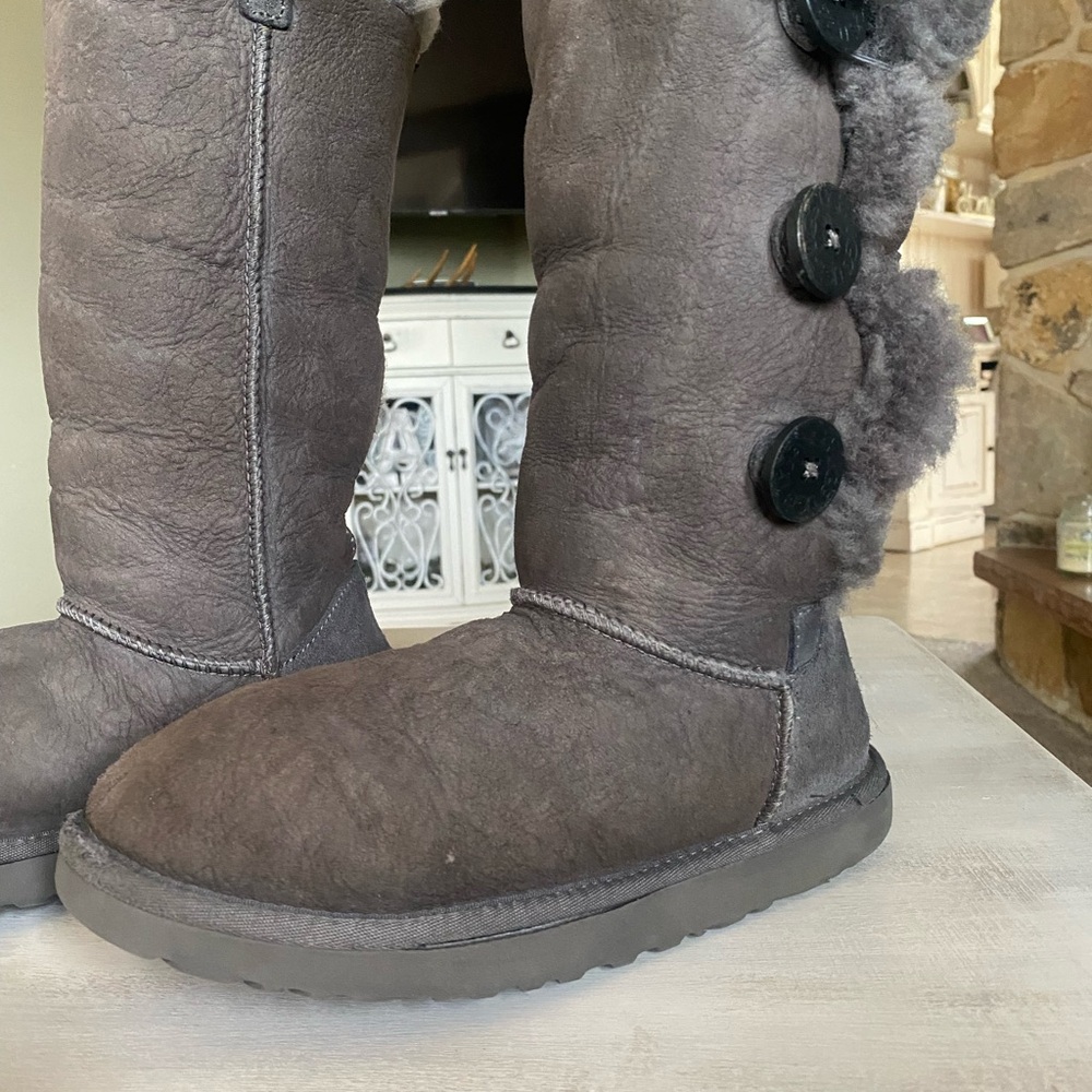 UGG Gray Suede Boots